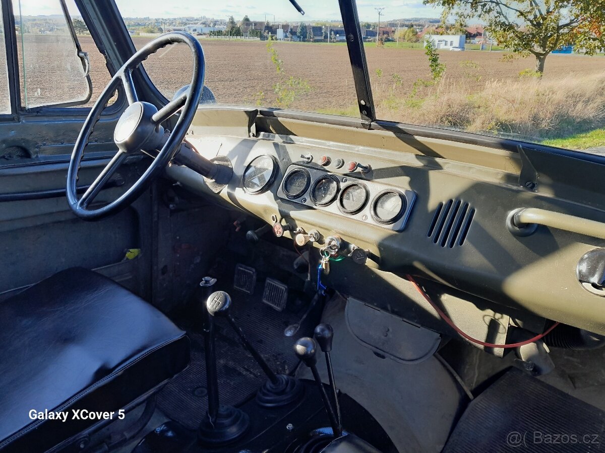 Uaz 469 - 8