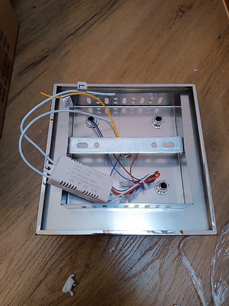 Malé stropní LED svítidlo - 8