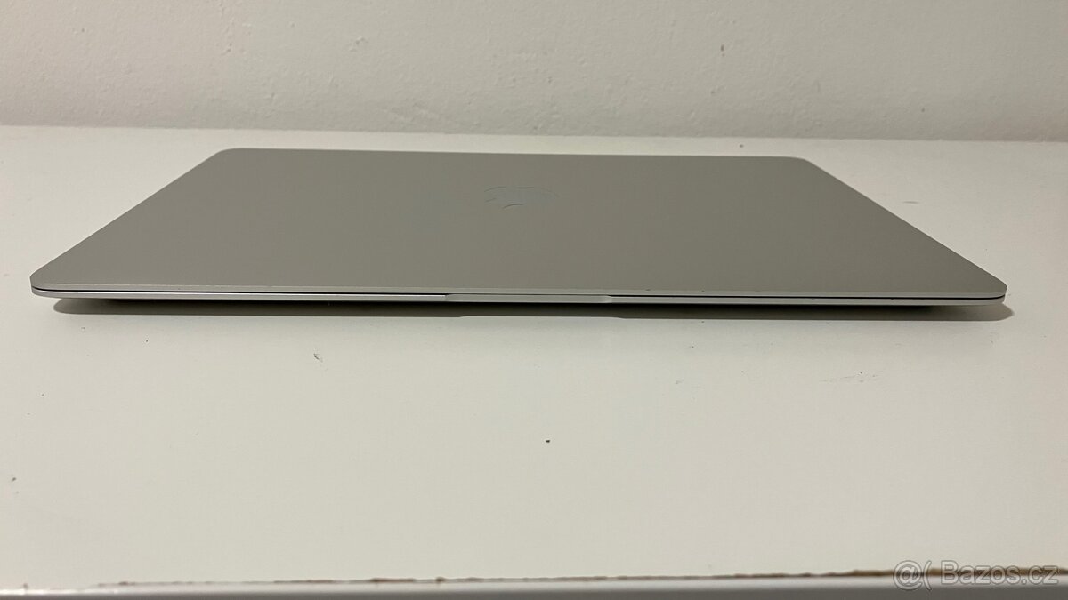 Macbook Air 13” 2020 M1 top stav - 8