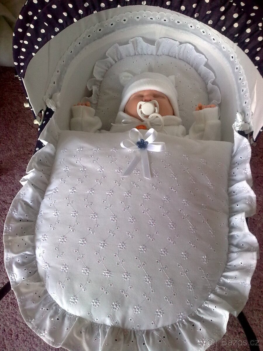 Peřinky do kočárků pro panenky z různých barev-látky Madeiry - 8