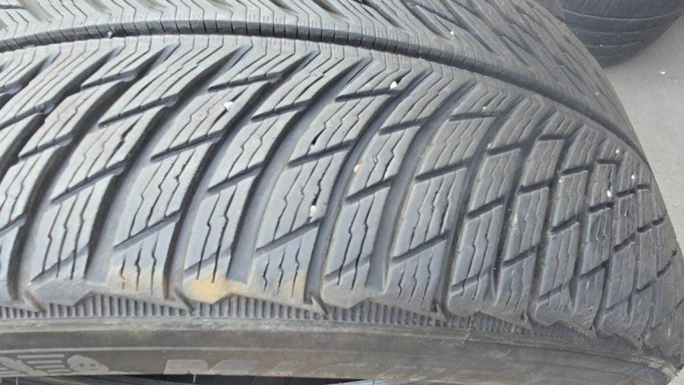 Zimní pneu 235/55/17 Michelin - 8