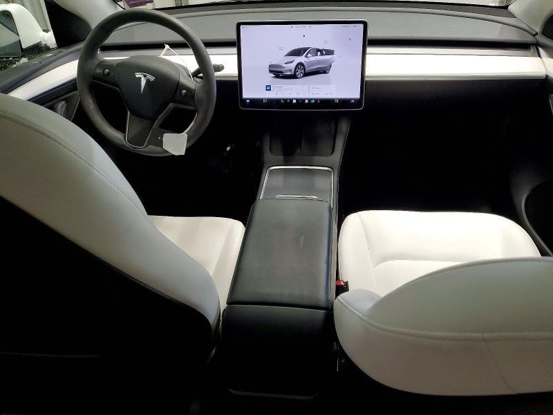 Tesla Model Y 2023 - 8
