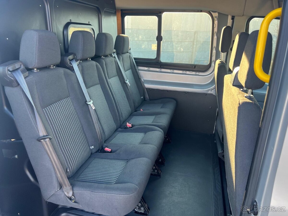 Ford Transit 7 míst 4/4 - 8