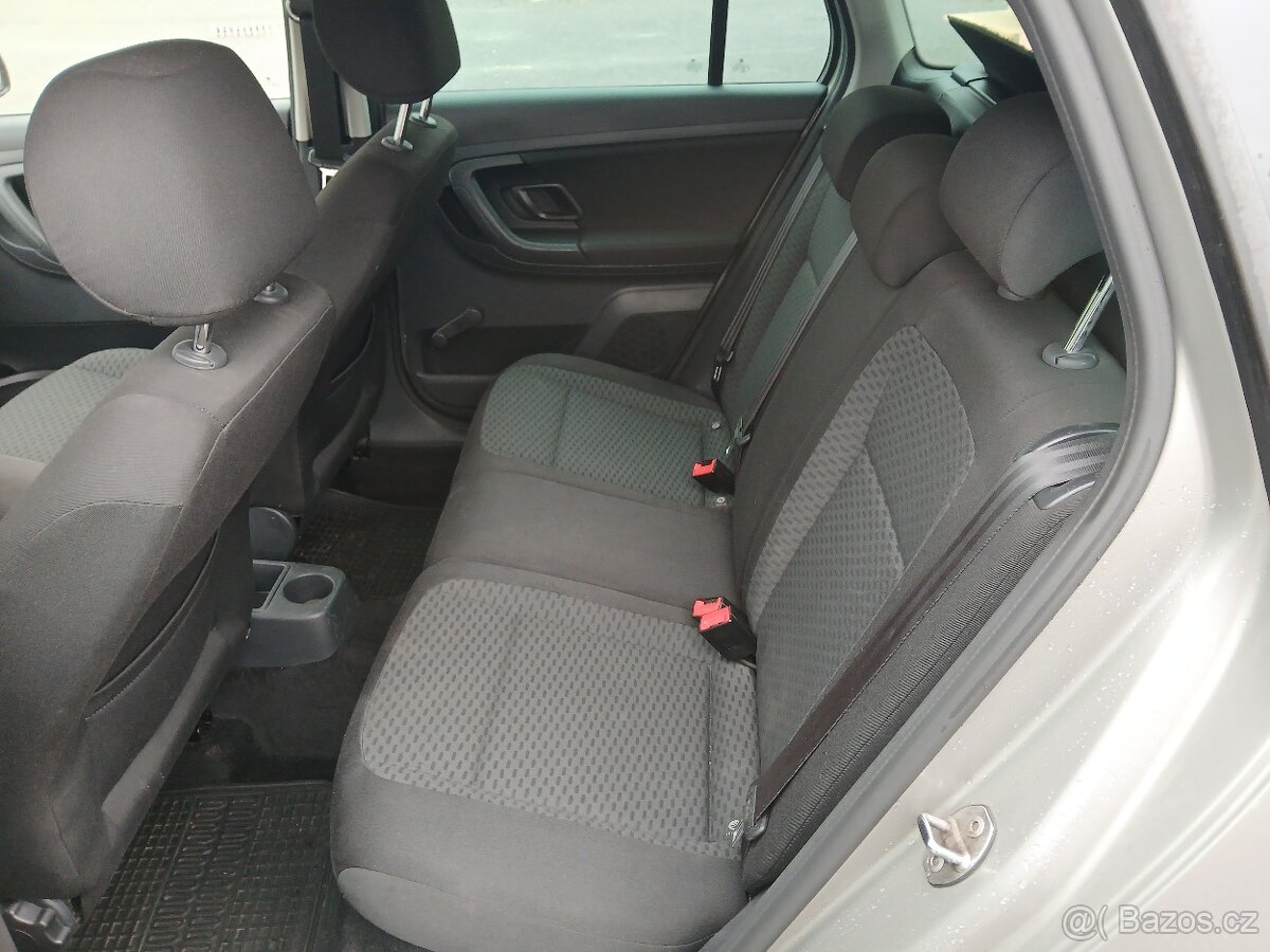 Škoda Fabia II kombi 1.4 16v - 8