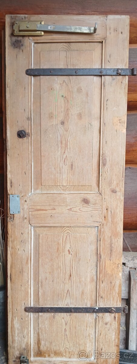 Staré dřevěné dboukřídlé dveře - 8