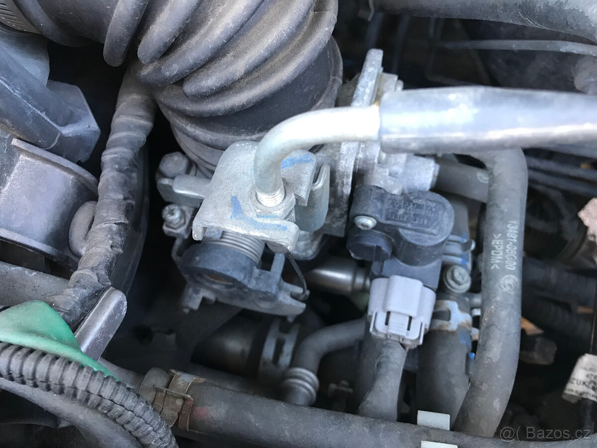 Suzuki Swift 3 1,3i 68kW 2008 - JEZDI, DILY z vozu - 8