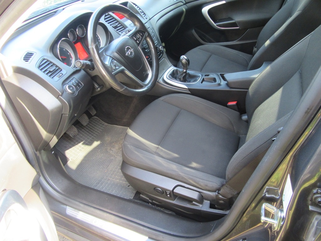 OPEL INSIGNIA COMBI 2.0 CDTi r.v.2012 118kw DPH - 8