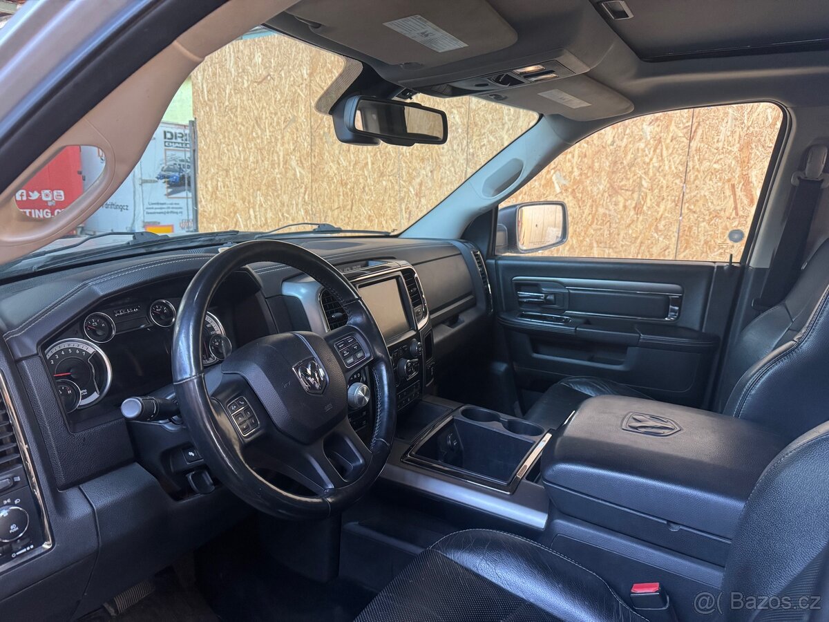 Dodge RAM 1500 crewcab - 8