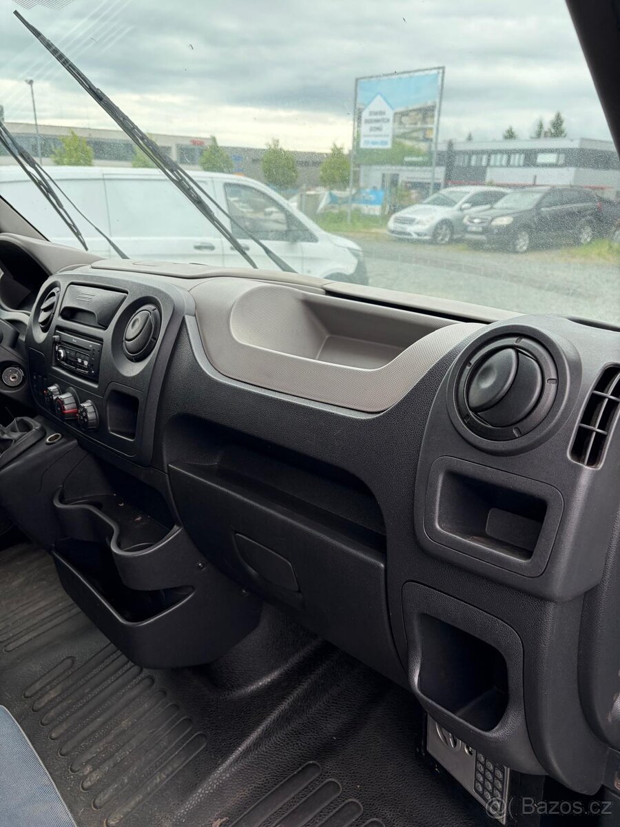 Renault Master 2014–plachta se spaním,klima,multifu.volant - 8