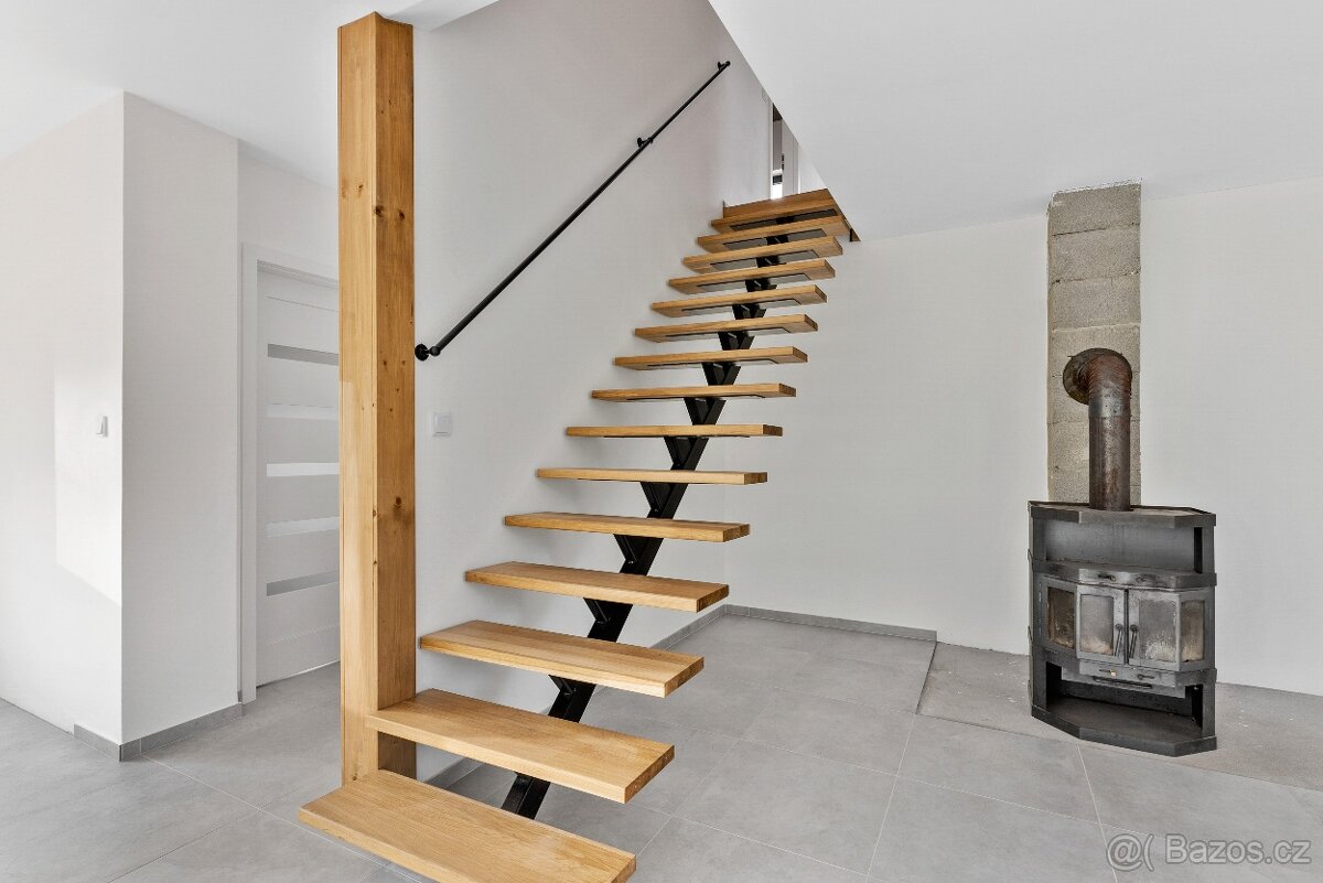 REZERVACE Prodej rodinného domu 4+kk v obci Smržovka - 8