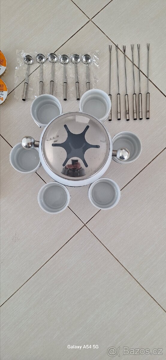 Fondue set. - 8