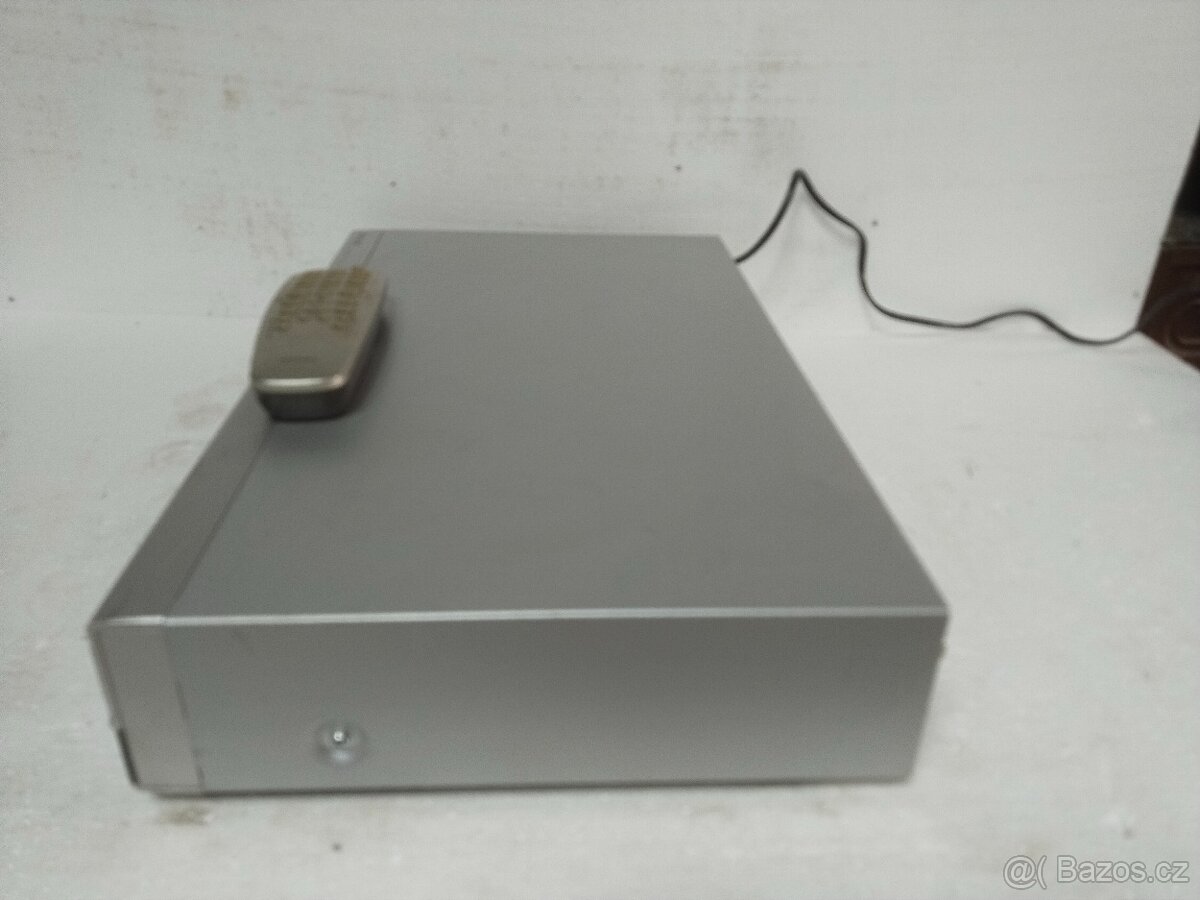 Philips DVP3100V, 6 hlav, HIFI stereo DVD a VHS Combo video - 8