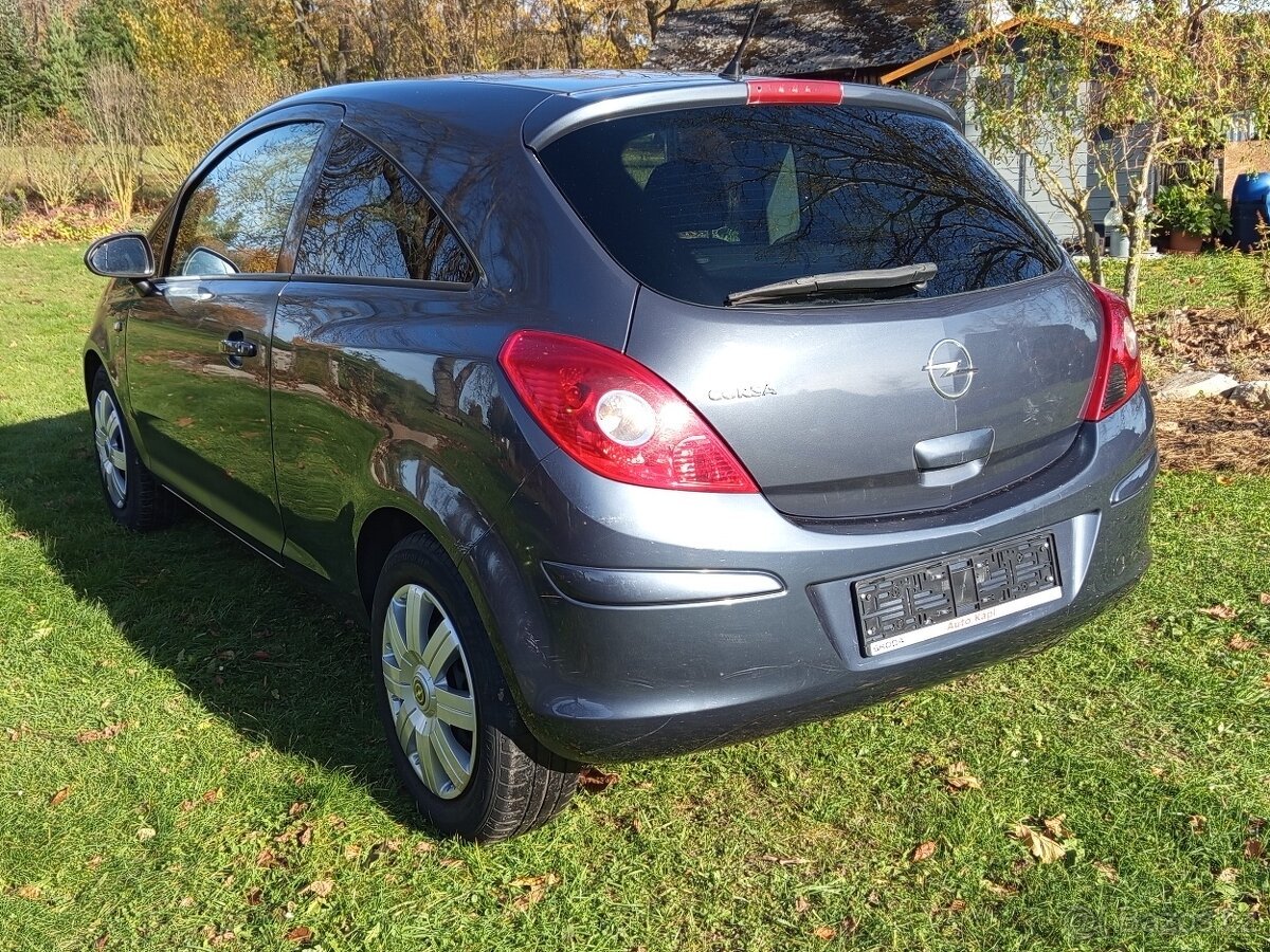 OPEL CORSA D 1,4 64kW r.v. 2010 najeto123tis. km - 8