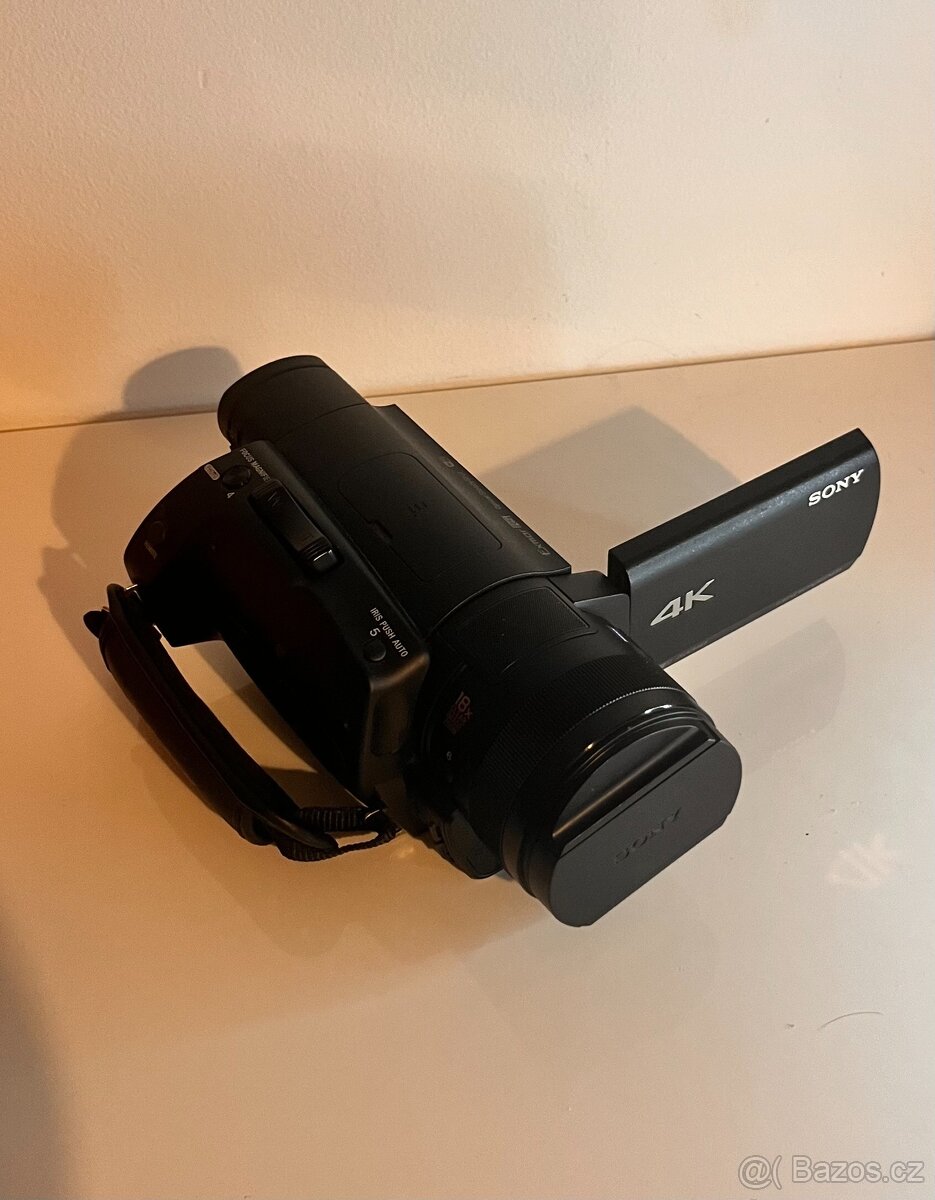 Sony FDR-AX700 4K - 8