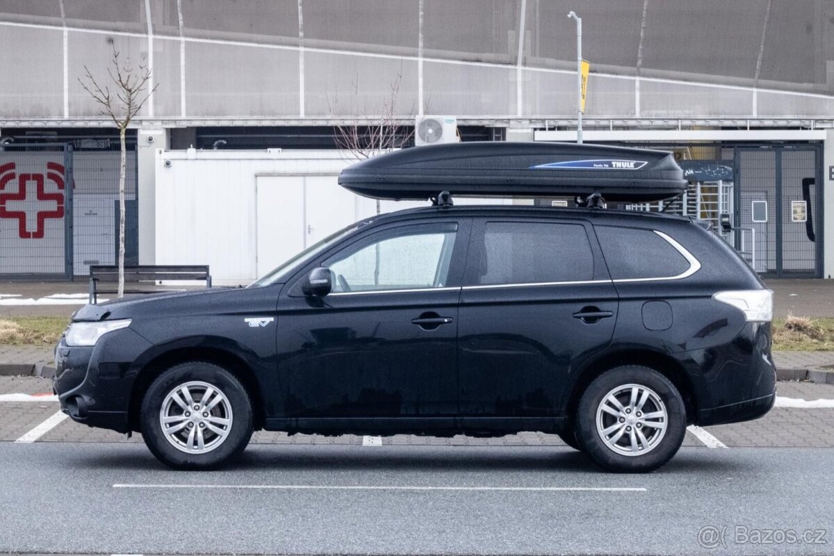 Mitsubishi Outlander 2.0 PHEV 4WD (2013) - 8