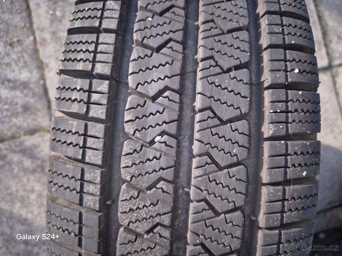 Kola a disky se zimními pneumatikami - 8
