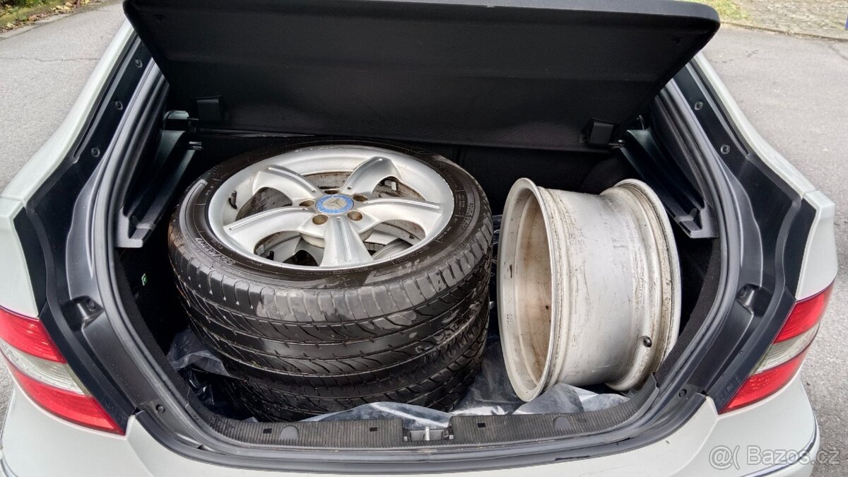 Mercedes-Benz CLC 2,2 CDI 90KW - 8