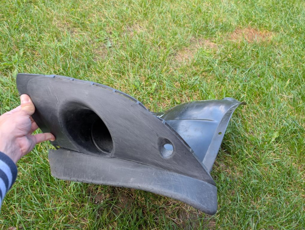 Corvette C6 - podběh přední na straně řidiče, komplet - 8