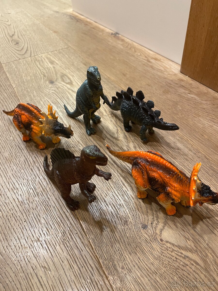 Sada dinosaurů - 8
