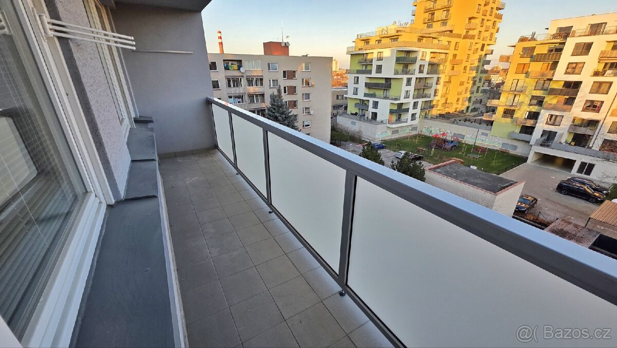 Pronájem 3+1 s lodžií, Pardubice - Zelené předměstí - 8