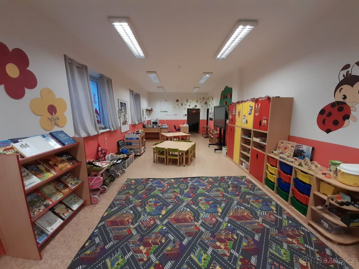 Prodej firemního areálu - bytové a nebytové prostory - 8