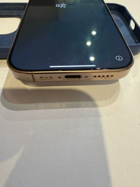 iPhone 16 Pro 512 GB Zlatý – TOP stav - 8