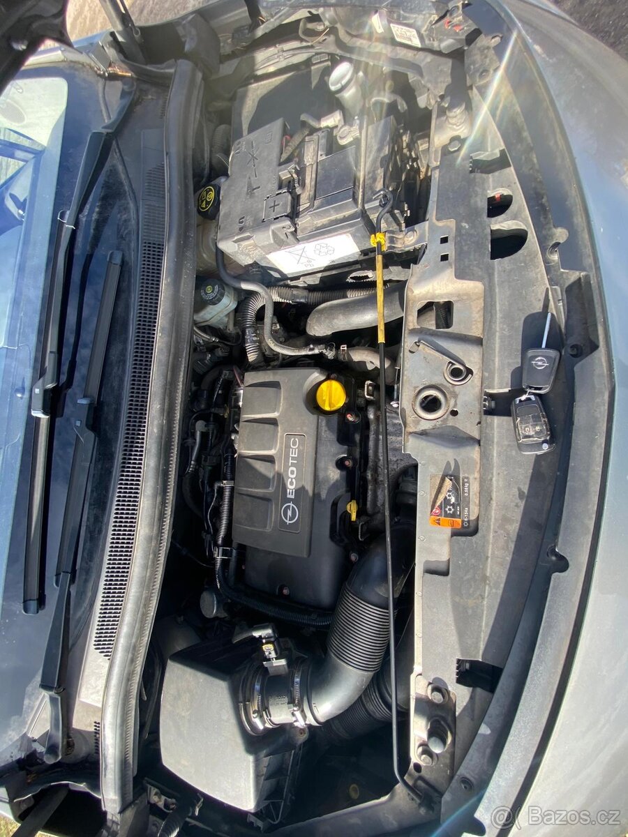 Opel Meriva 1.4 74Kw 2012 - 8