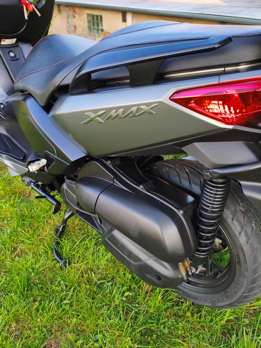 Yamaha X-Max 125i - 8