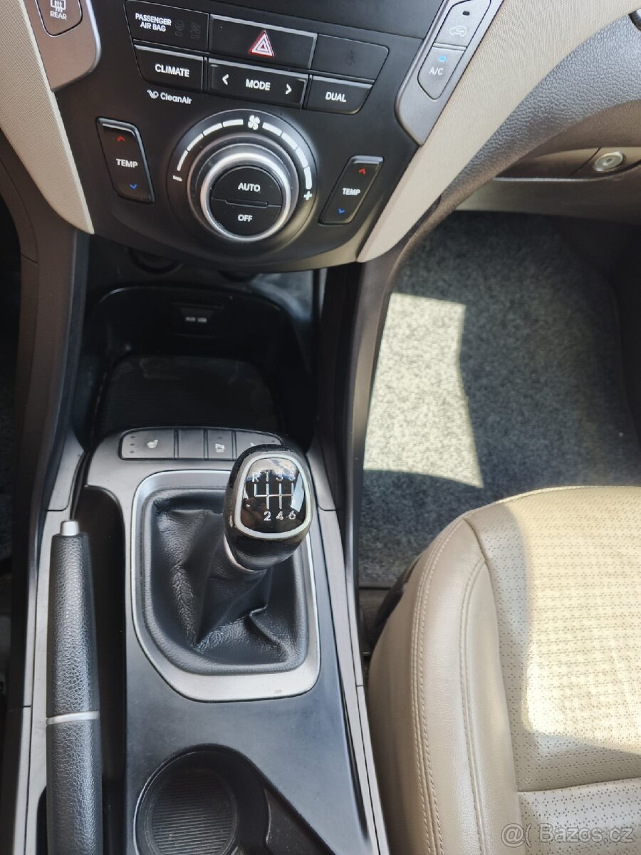 Prodám Hyundai Santa Fe - 8