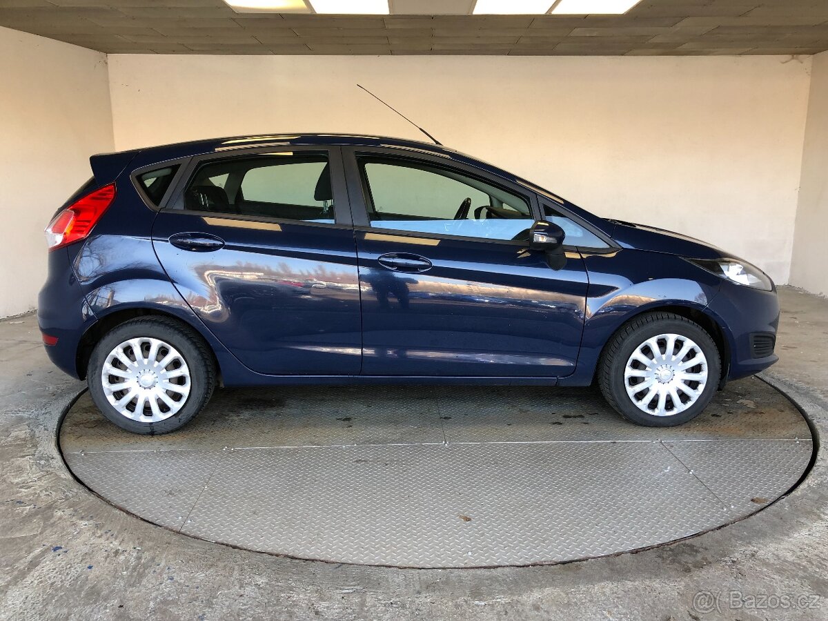 FORD FIESTA 1.3i - 8