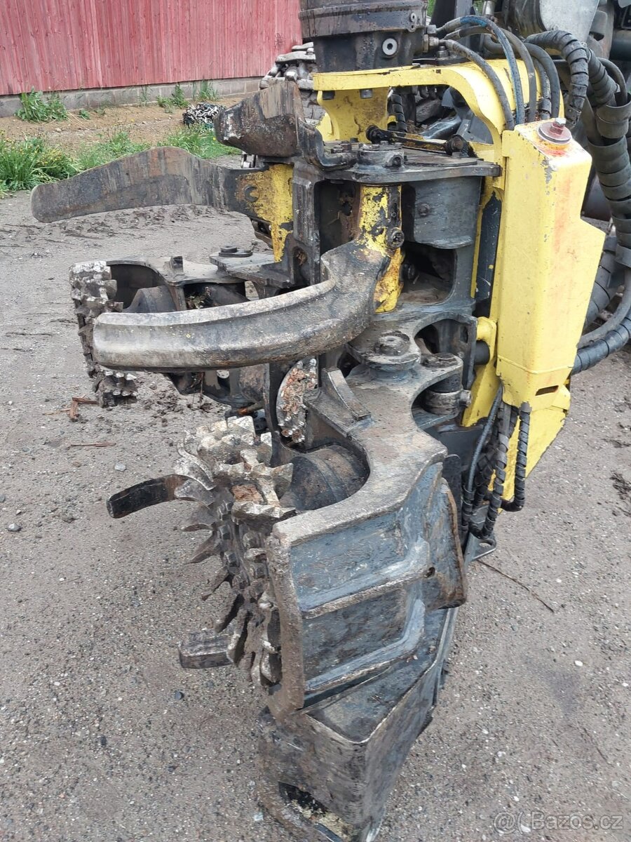 Harvestor JOHN DEERE 1270G - 8