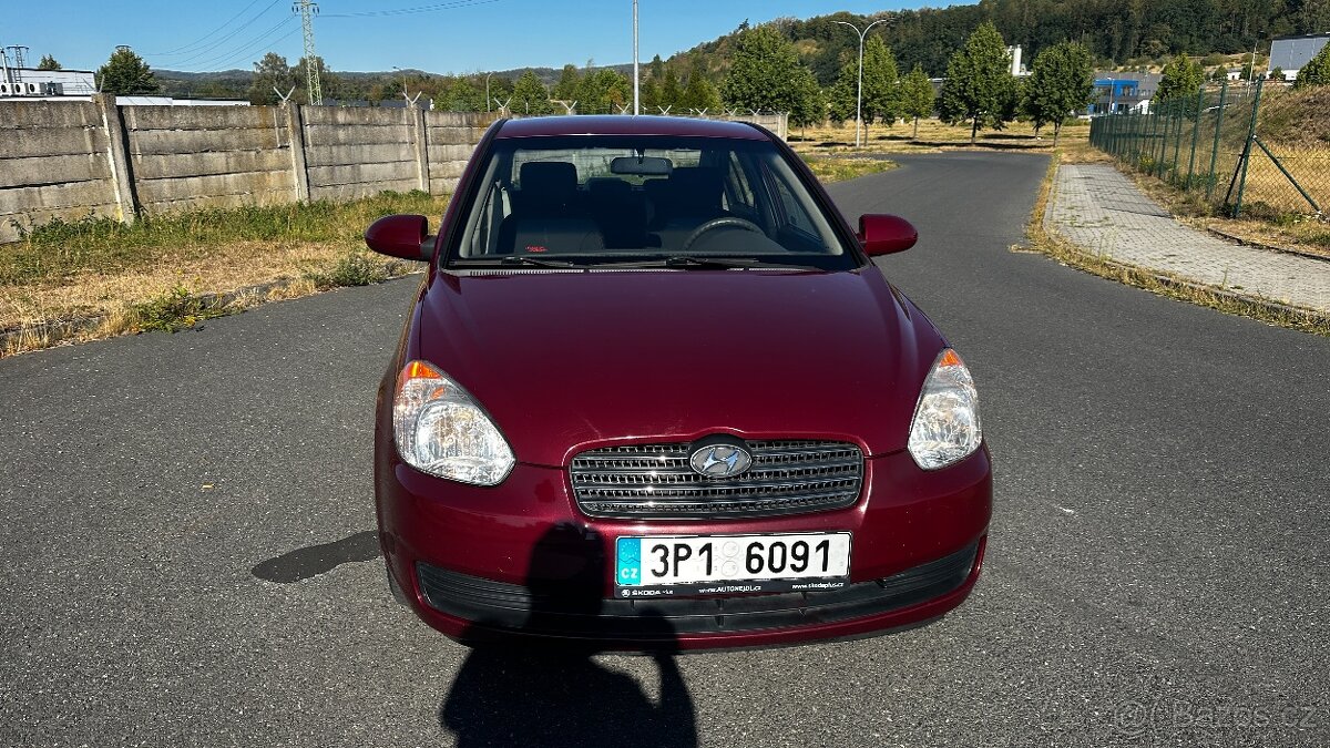 HYUNDAI ACCENT 1.4 - 8
