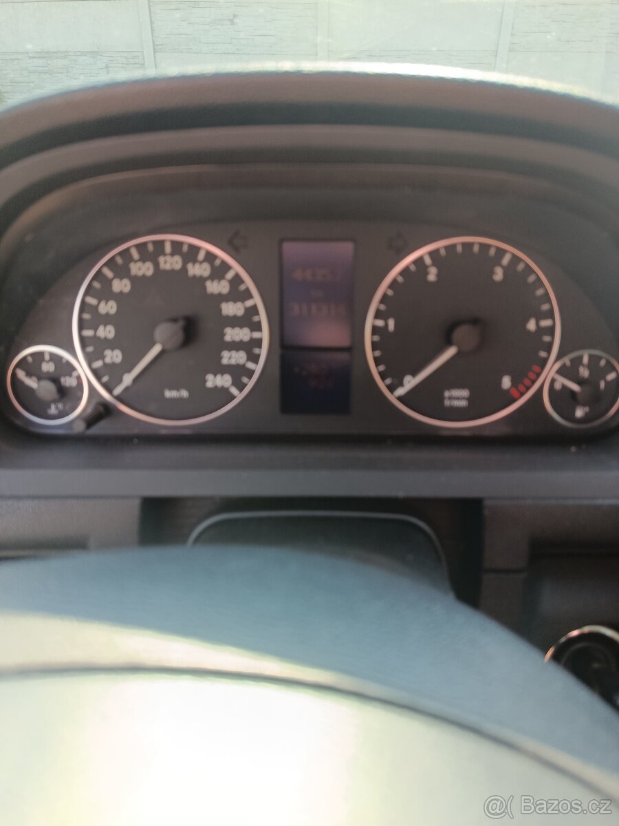 Mercedes A180 , 2.0 CDI 2007 manuál - 8