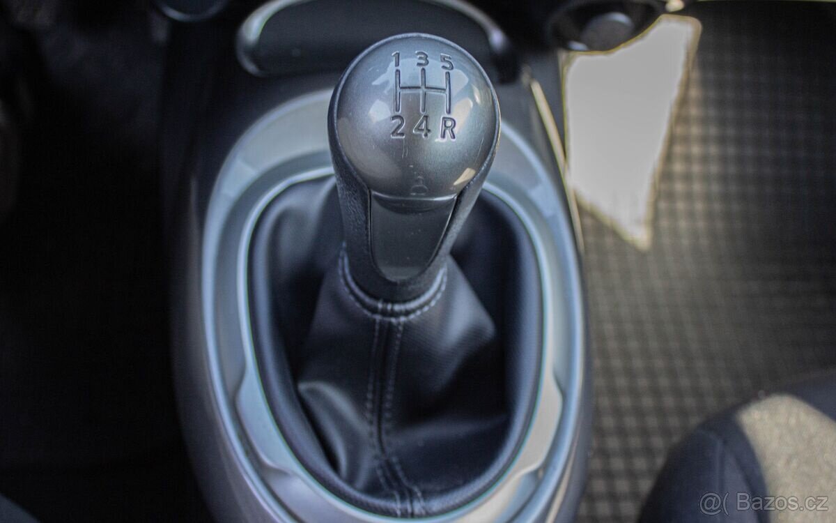 Nissan Juke 1.6 l Visia 69kw - 8