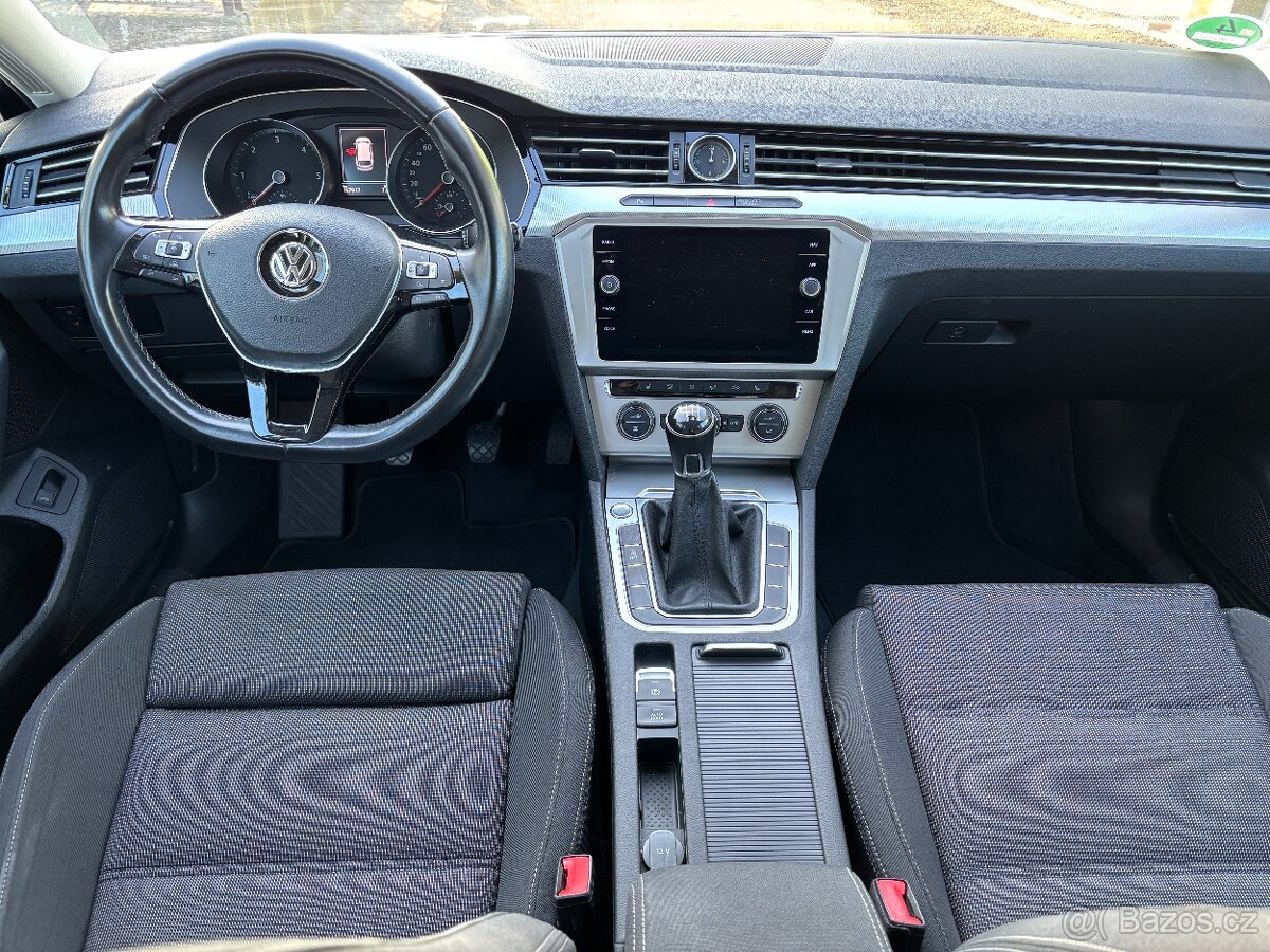 VW Passat 2018 - 8