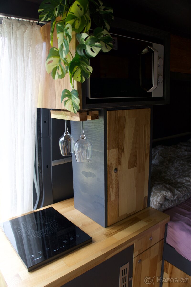 Obytná dodávka - 8