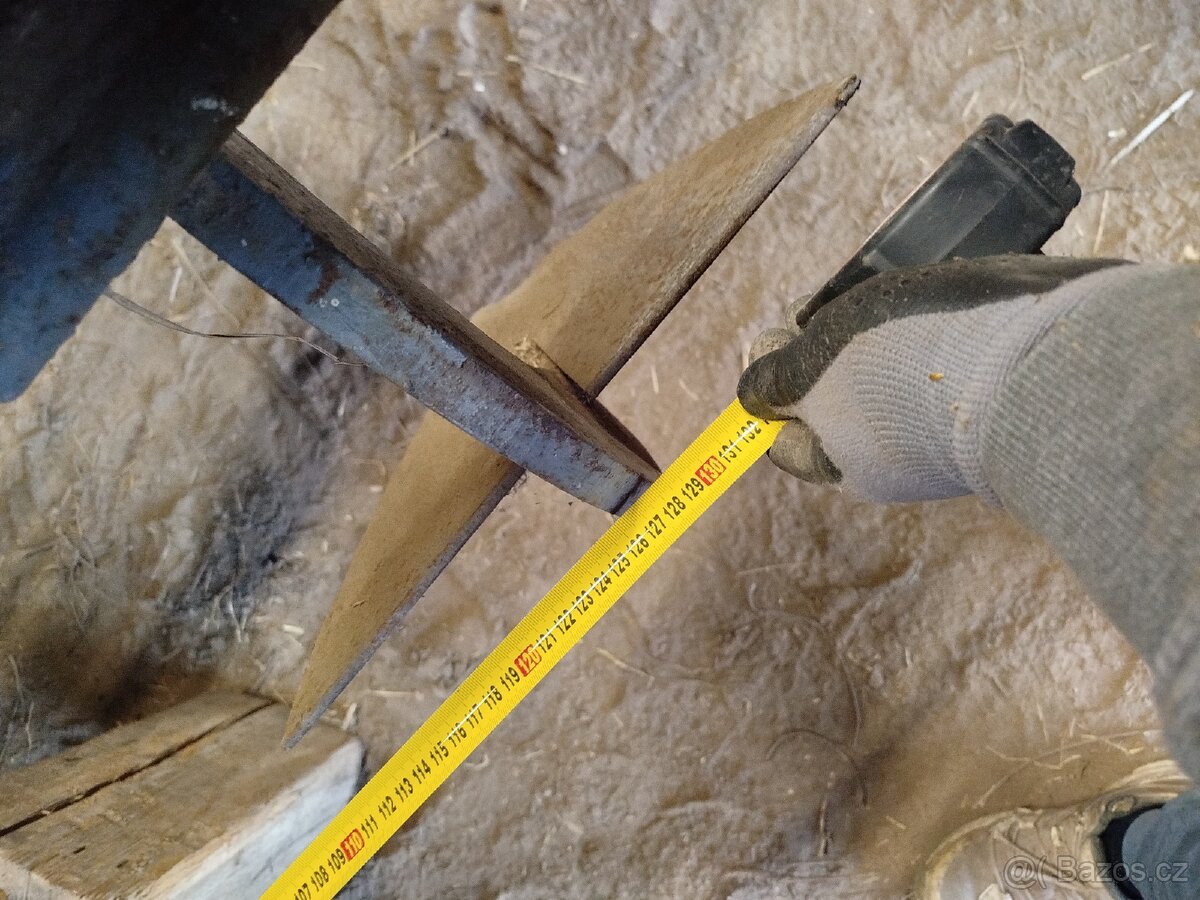 Proorávač brambor tří řádkový - 8