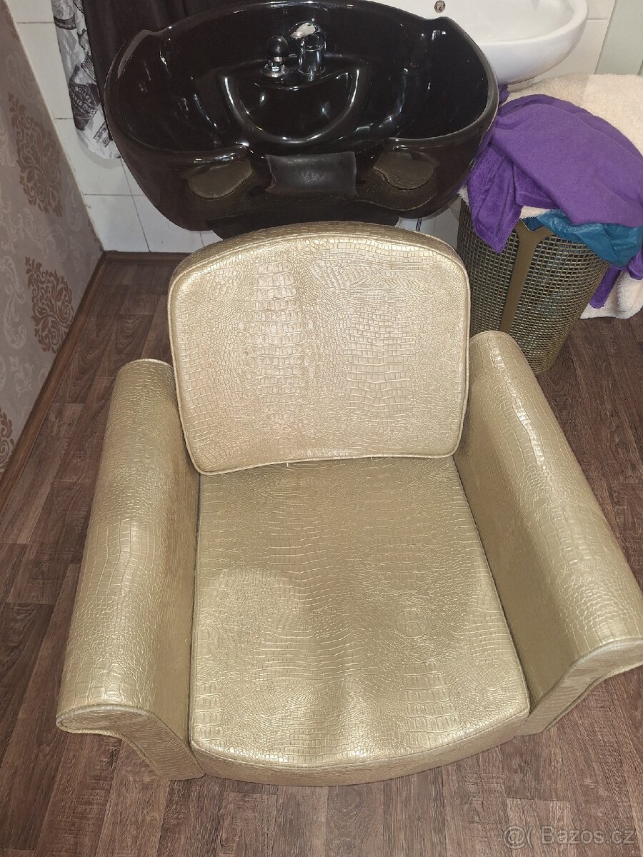 Kadeřnické vybavení - 8