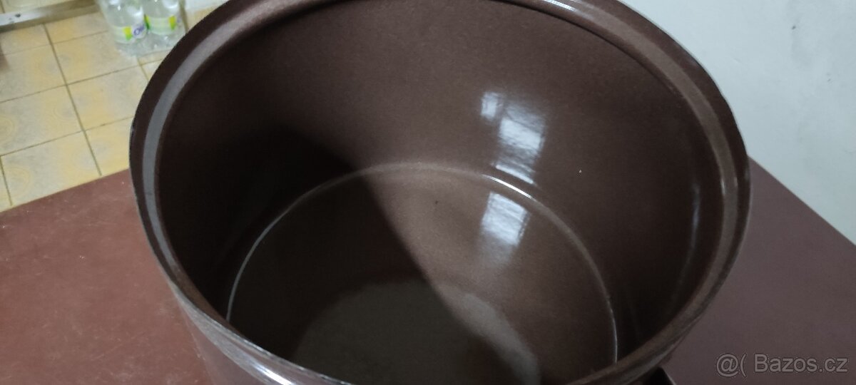 retro smaltovaná mísa a hrnec - 8
