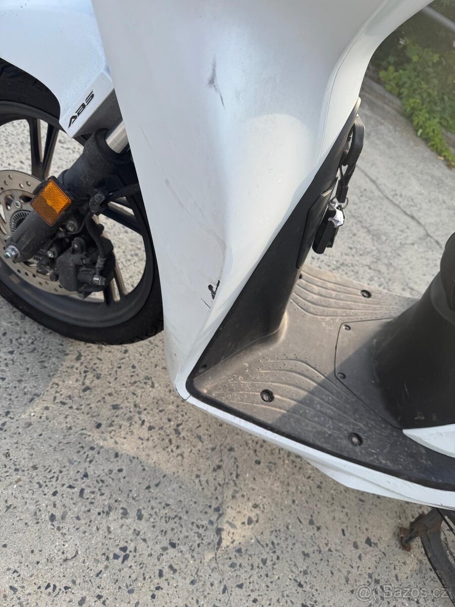 Skútr honda sh 150i - 8