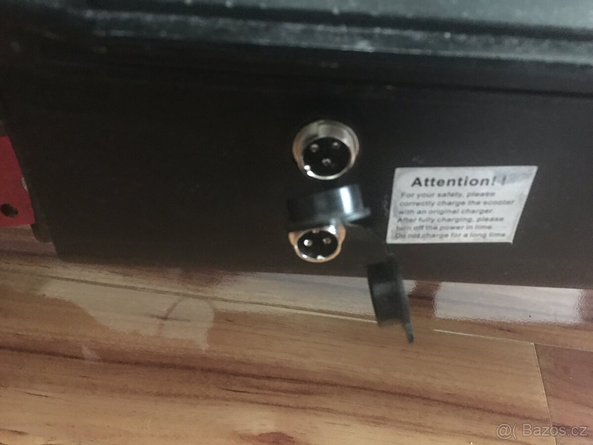 elektroskuter + macbook za samsung fold 7 - 8