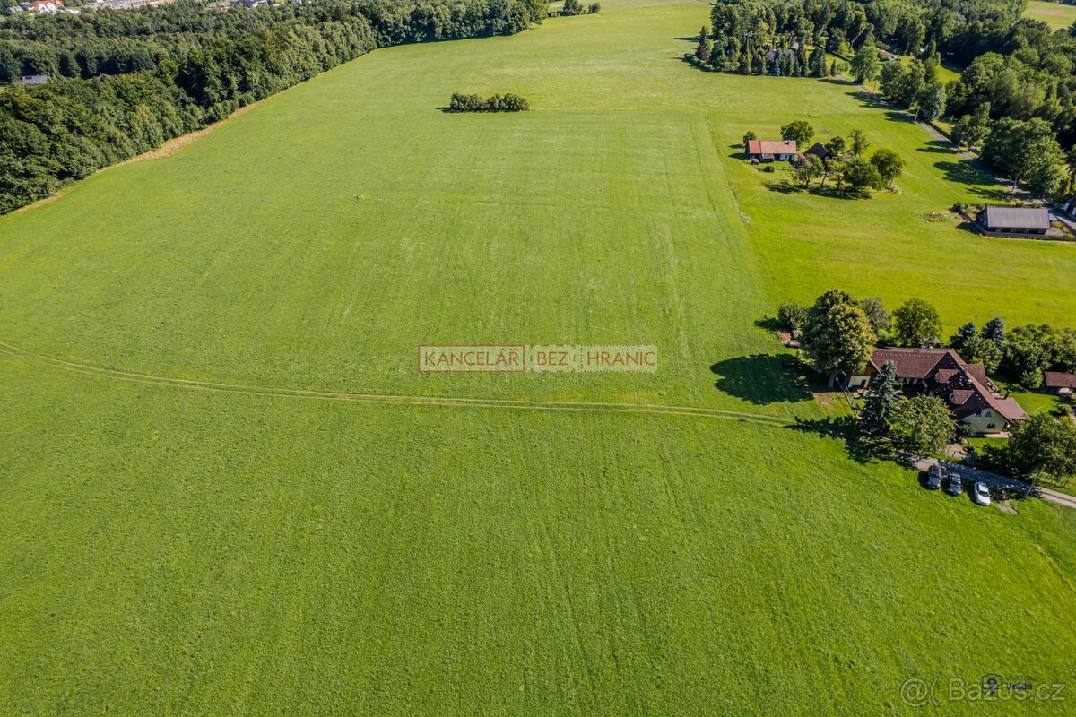 Nádherné stavební pozemky v obci Čeladná - 8