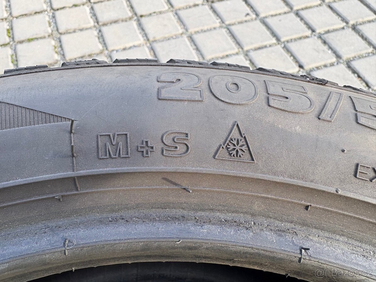 205/55/17 zimní - 8