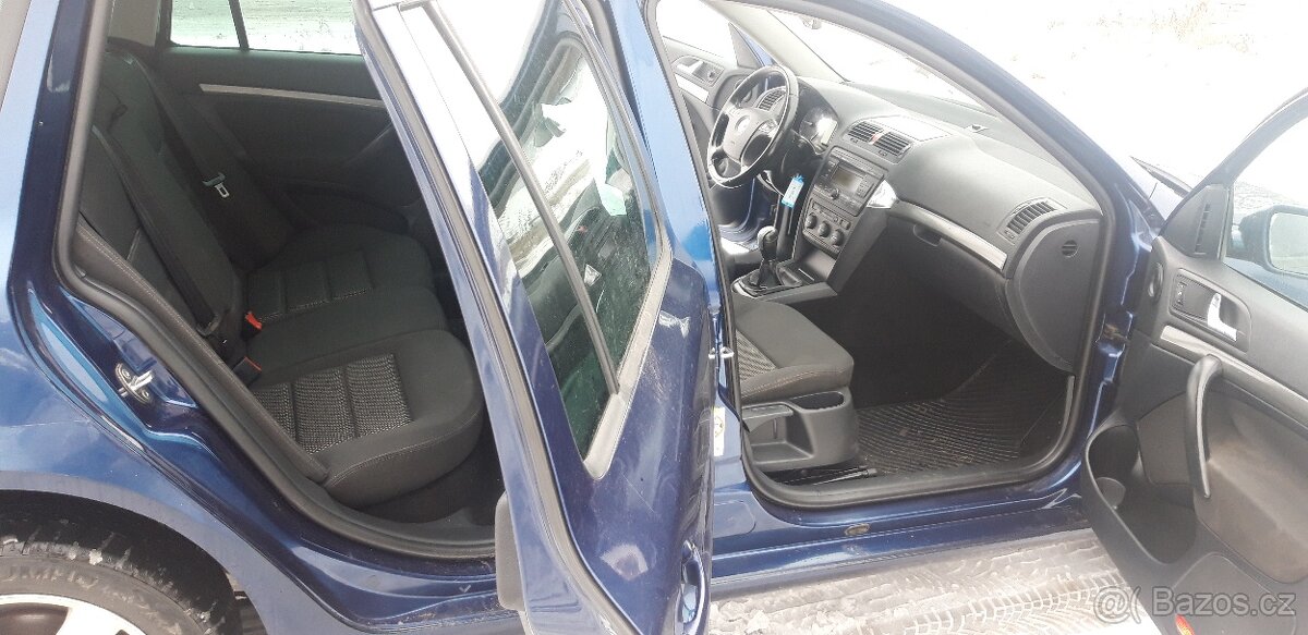 Škoda Octavia Combi 2.0 TDI Adventure 4x4 - 8
