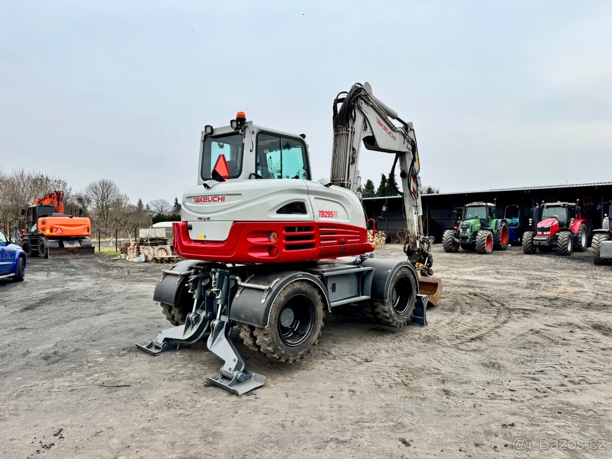 Kolový otočný bagr TAKEUCHI TB 295W - 8