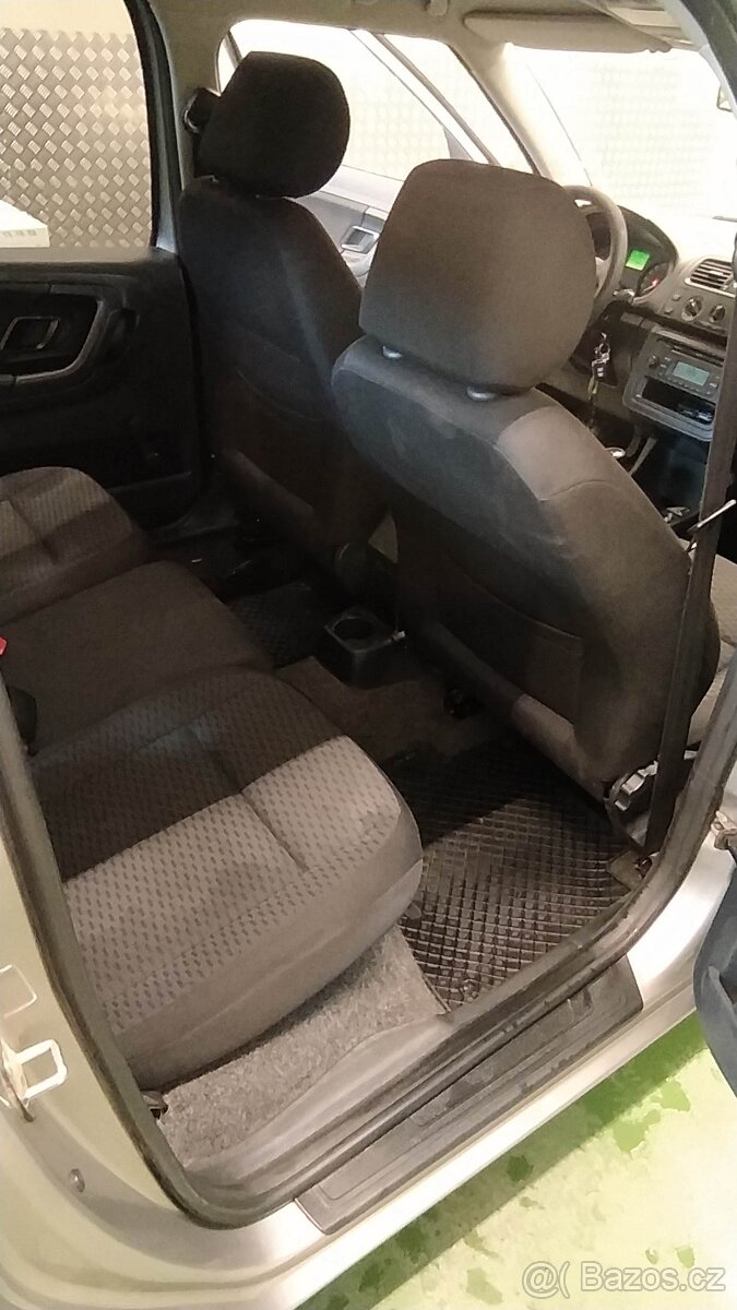 Škoda Roomster - 8