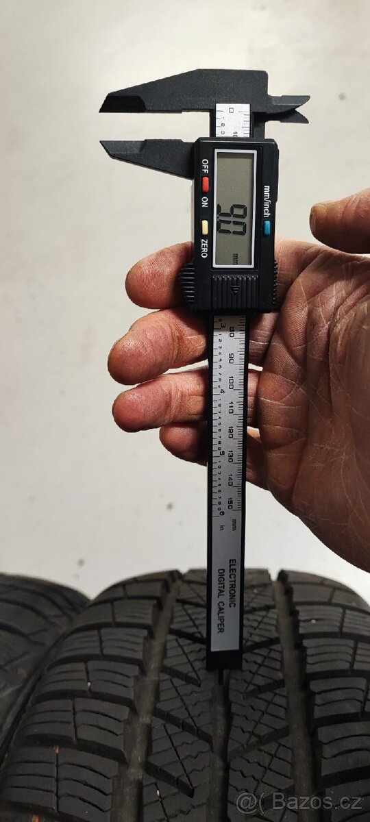 Jako nové 205/60/16 Barum Polaris 5, DOT 2422, 9.0-8.5mm - 8