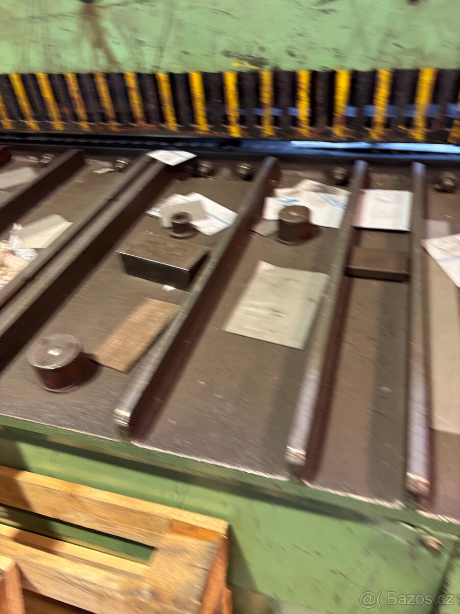 Prodám tabulové nůžky NTE 3150/10A - 8