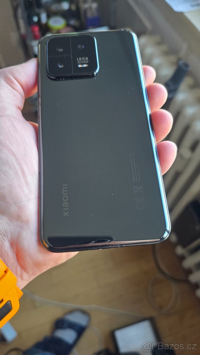 Xiaomi 13 - 8/256GB krásný stav - 8