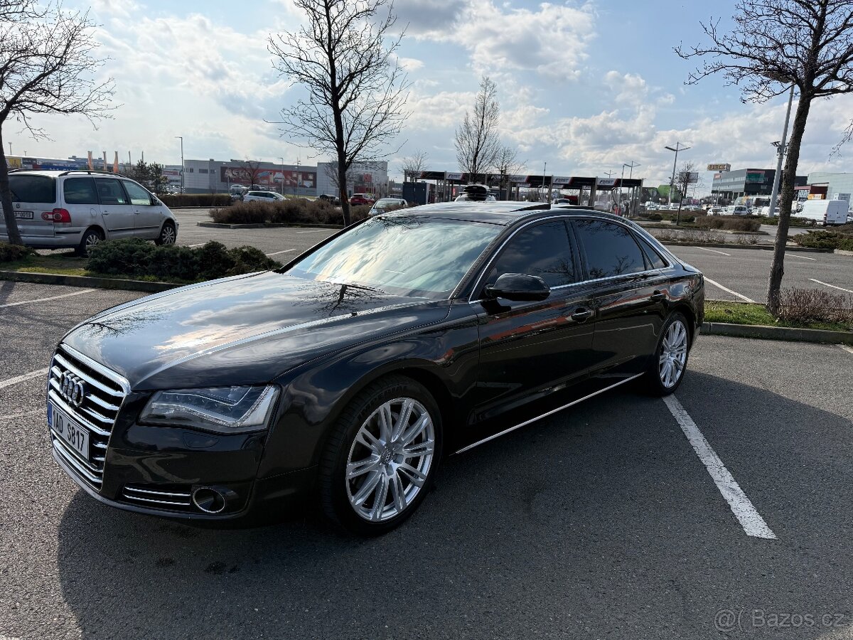 Audi A8L - 8